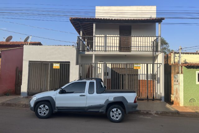 Apartamento,casa e cômodo comercial a venda.